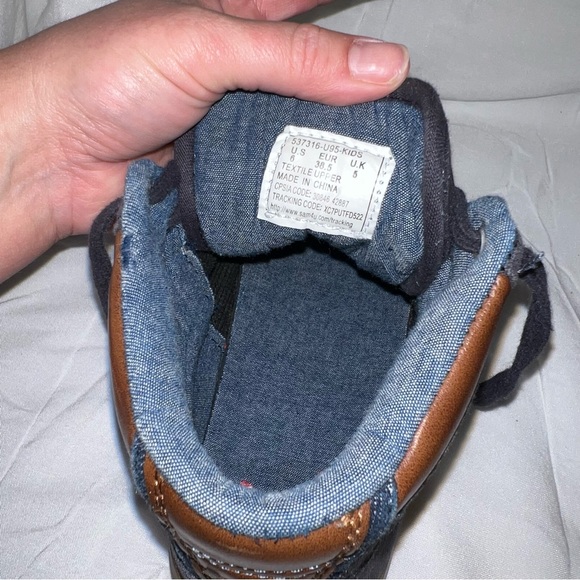 LEVI'S High Top Blue Denim Sneakers Men’s Size 6 Canvas & Tan Leather Levi LOGO - Picture 9 of 12